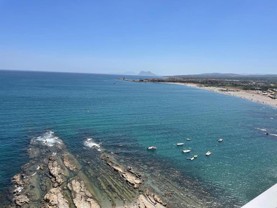 Maravilloso Apartamento En Primera Linea De Playa. Torreguadiaro Exterior foto